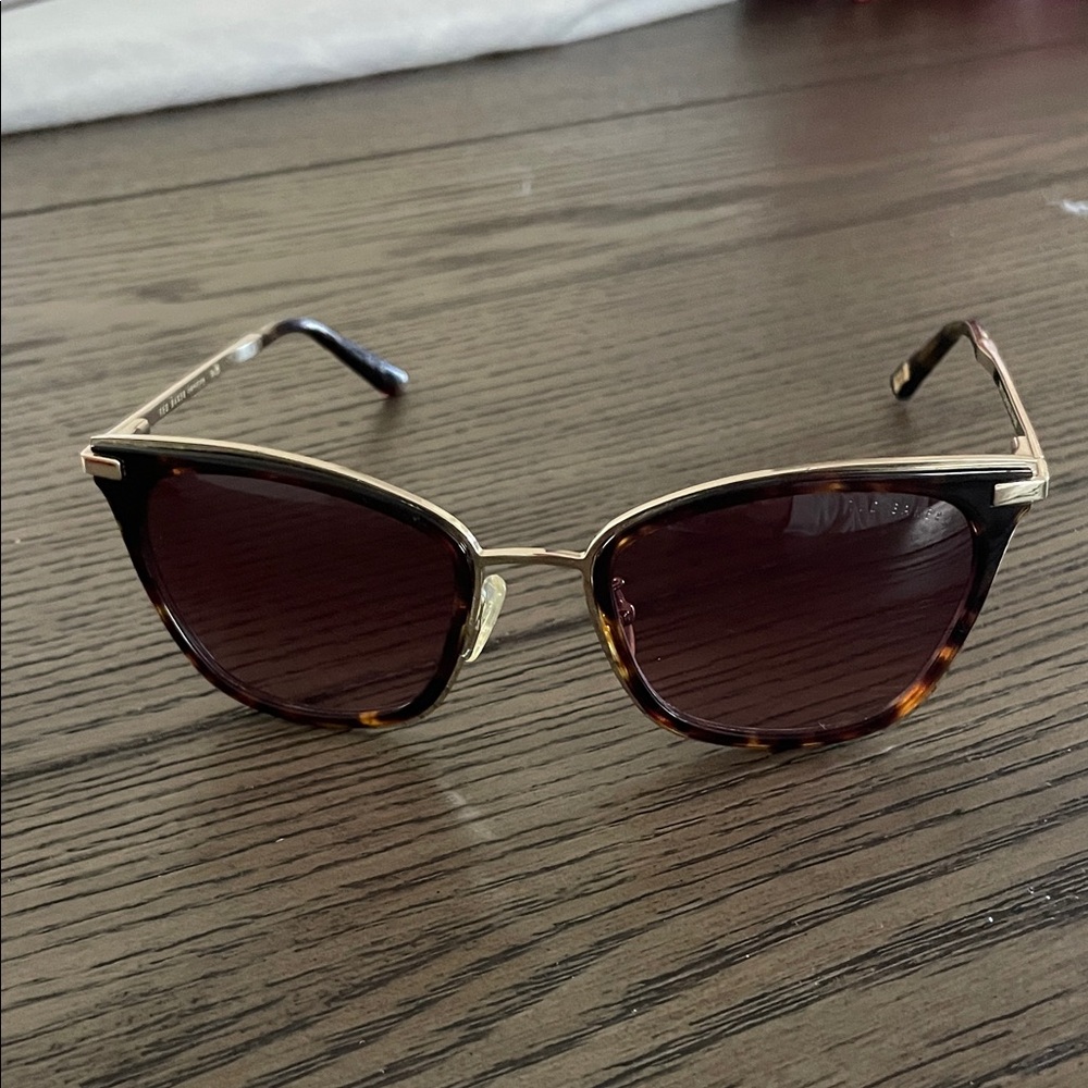 Ted Baker London, Sunglasses, TBW116